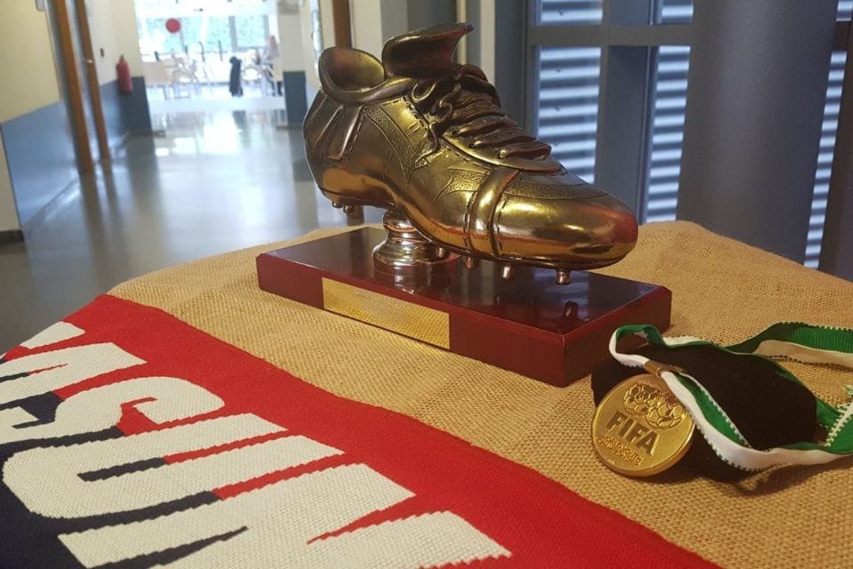 Trofeo de la exposición Pasión futbolera.