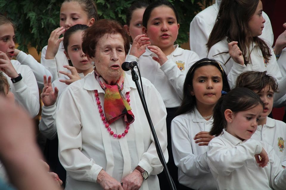 Coro Intergeneracional Mayo 2019 Centro Comercial Morea 3