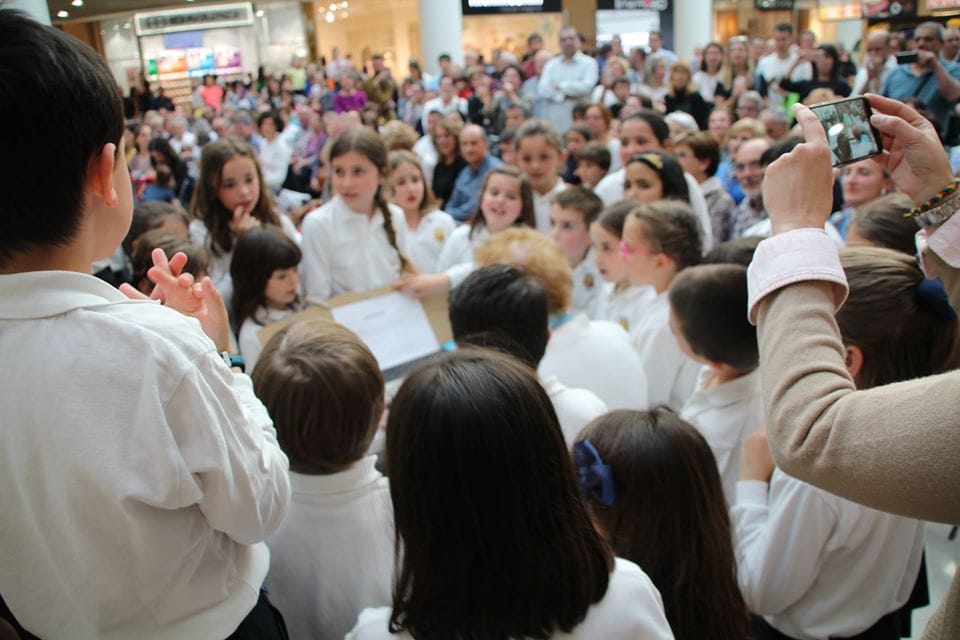 Coro Intergeneracional Mayo 2019 Centro Comercial Morea 8